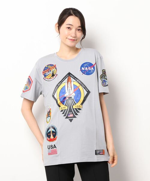 NASA(ナサ)の「【HUDSON OUTERWEAR/ハドソンアウターウェア】NASA SPACE-SUITE BIG PATCH TEE(Tシャツ/カットソー・レディース・グレー/ブラック・LARGE/MEDIUM)」の1枚目の写真