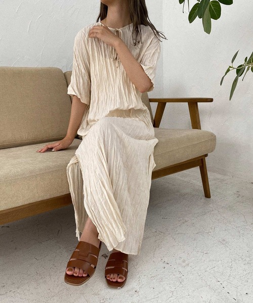 I_am（アイアム）の「cross belt flat sandals（サンダル・レディース・ブラウン/ブラック/オフホワイト・L/S/M）」の10枚目の写真