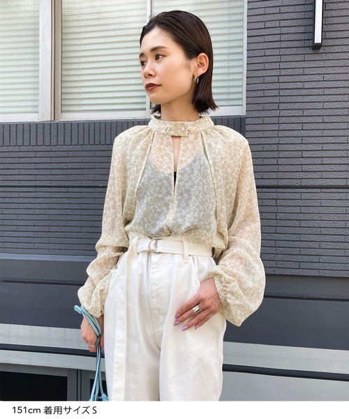 STUNNING LURE(スタニングルアー)の「ボトルネックブラウス(シャツ/ブラウス・レディース・ブラック/ベージュ・SMALL/MEDIUM)」の13枚目の写真