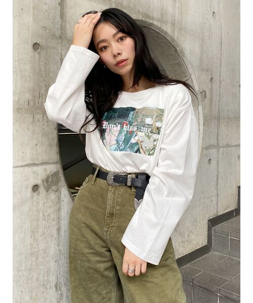 EVRIS（エヴリス）の「【AN&YURI×EVRIS】PHOTO L/S（Tシャツ/カットソー・レディース・ホワイト/ブラック/ピンク・FREE）」の5枚目の写真