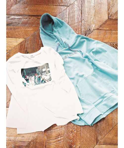 EVRIS（エヴリス）の「【AN&YURI×EVRIS】PHOTO L/S（Tシャツ/カットソー・レディース・ホワイト/ブラック/ピンク・FREE）」の15枚目の写真