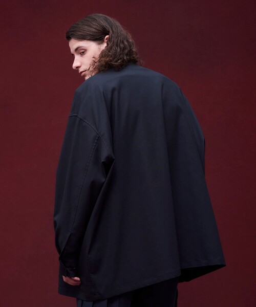 UNITED TOKYO（ユナイテッドトウキョウ）の「カラーレスフレームジップブルゾン（ブルゾン・メンズ・ブラック/ホワイト・1/2）」の7枚目の写真