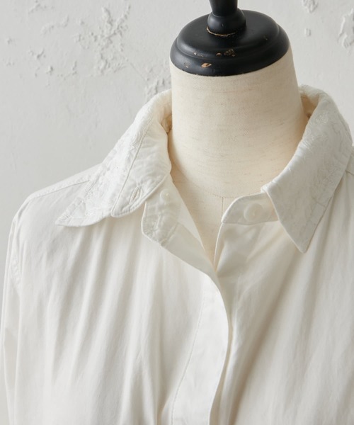 BEARDSLEY（ビアズリー）の「フラワー刺繍の襟は取り外し可能 刺繍衿シャツハオリ（シャツ/ブラウス・レディース・ホワイト/ネイビー・FREE）」の7枚目の写真
