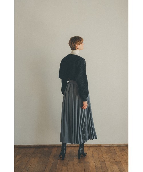 CLANE（クラネ）の「HALF PLEATS SKIRT（スカート・レディース・ベージュ/ブルー/ブラック・1/0/2）」の5枚目の写真