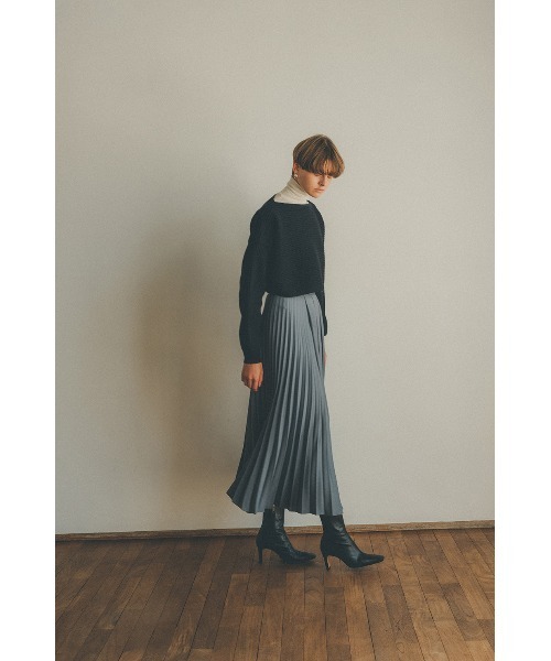 CLANE（クラネ）の「HALF PLEATS SKIRT（スカート・レディース・ベージュ/ブルー/ブラック・1/0/2）」の6枚目の写真