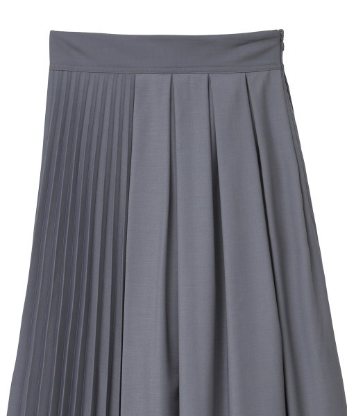 CLANE（クラネ）の「HALF PLEATS SKIRT（スカート・レディース・ベージュ/ブルー/ブラック・1/0/2）」の11枚目の写真