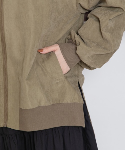Mysa&Liina（ミーサリーナ）の「シャーリングゆるブルゾン（ブルゾン・レディース・ブラック/カーキ/アイボリー・M）」の6枚目の写真