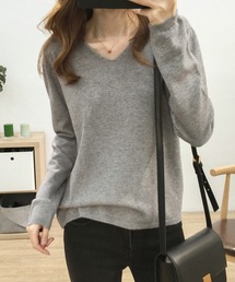 Vネックゆったりニットプルオーバー