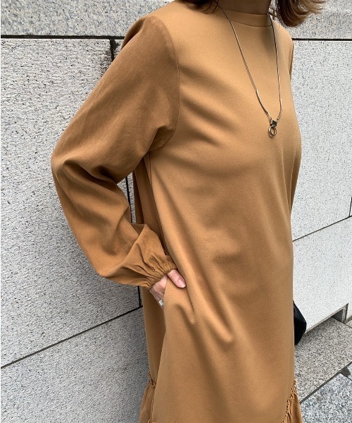 Chez toi(シェトワ)の「裏起毛×布帛切替ワンピース(ワンピース・レディース・ブラック/ベージュ/カーキ/ボルドー・FREE)」の11枚目の写真
