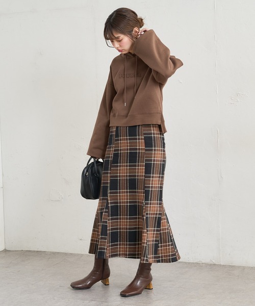 natural couture(ナチュラルクチュール)の「【WEB限定】合皮&ビッグチェックウエストマーメイドスカート Mサイズ(スカート・レディース・ベージュ系/パープル/ブラウン系/モカ・MEDIUM)」の18枚目の写真