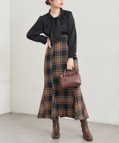 natural couture(ナチュラルクチュール)の「【WEB限定】合皮&ビッグチェックウエストマーメイドスカート Mサイズ(スカート・レディース・ベージュ系/パープル/ブラウン系/モカ・MEDIUM)」の20枚目の写真