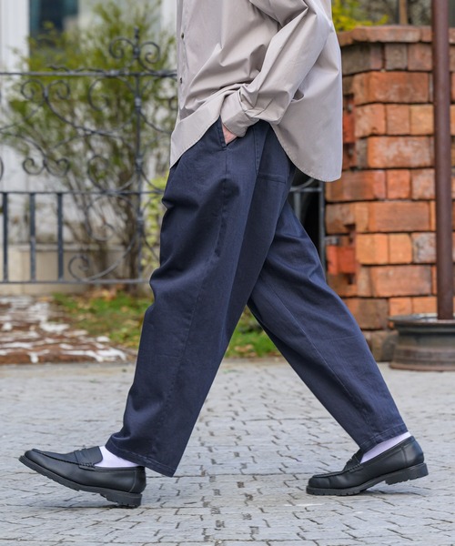 Alcindor Materials(アルシンダーマテリアルズ)の「bio processing tapered pants/バイオ加工テーパードパンツ(その他パンツ・メンズ・グレー/ナチュラル/ダークブルー・MEDIUM/LARGE)」の9枚目の写真