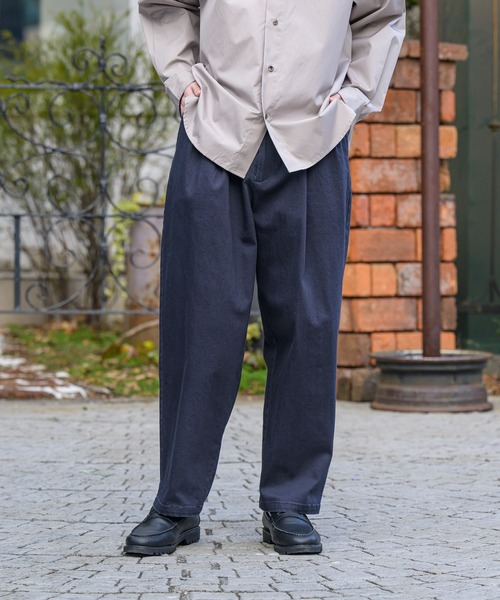 Alcindor Materials(アルシンダーマテリアルズ)の「bio processing tapered pants/バイオ加工テーパードパンツ(その他パンツ・メンズ・グレー/ナチュラル/ダークブルー・MEDIUM/LARGE)」の5枚目の写真