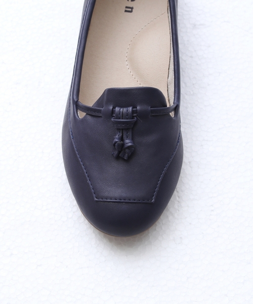 coen(コーエン)の「タッセルフラットシューズ(ドレスシューズ・レディース・ベージュ/ネイビー/ライトピンク・X-LARGE/LARGE/MEDIUM/SMALL)」の7枚目の写真