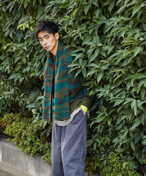 WHIMSIC（ウィムジック）の「【WHIMSIC】フローラカモフラージュニットプルオーバー（ニット/セーター・メンズ・ベージュ/オリーブ・FREE）」の3枚目の写真