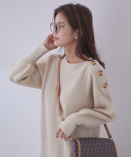 vis-`a-vis（ビサビ）の「【WEB限定】クラシカル肩釦ニットミニ丈ワンピース（ワンピース・レディース・レッド/キナリ/ブラック・M/S）」の9枚目の写真