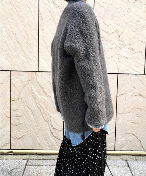 ulu(ウル)の「Original poodle shaggy wool knit cardigan(ニット/セーター・レディース・チャコール・FREE)」の1枚目の写真