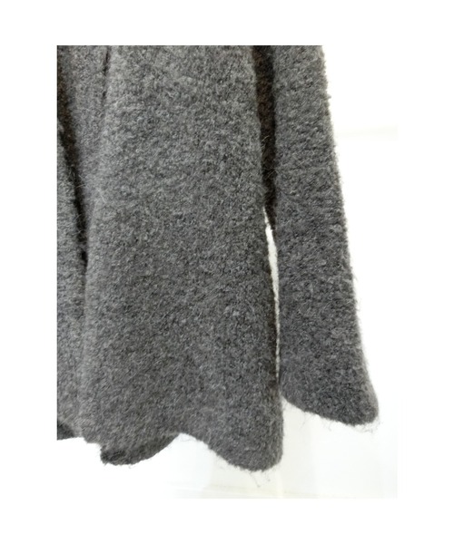 ulu(ウル)の「Original poodle shaggy wool knit cardigan(ニット/セーター・レディース・チャコール・FREE)」の6枚目の写真