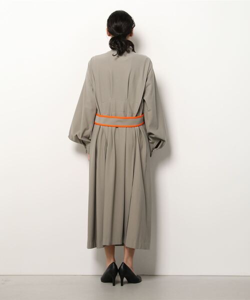 CITY TOKYO（シティトウキョウ）の「パイピング4WAYストレッチドレス（ワンピース・レディース・ベージュ/ブラック・FREE）」の16枚目の写真