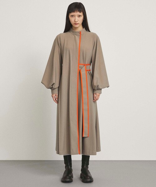 CITY TOKYO（シティトウキョウ）の「パイピング4WAYストレッチドレス（ワンピース・レディース・ベージュ/ブラック・FREE）」の21枚目の写真