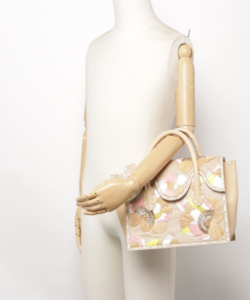 CARVING TRIBES（カービングトライブス）の「Maestra ME9（ハンドバッグ・レディース・ブラック/ベージュ・FREE）」の16枚目の写真