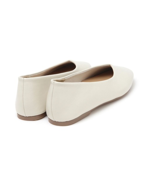 niko and...（ニコアンド）の「オリジナルカットポインテッドパンプス（パンプス・レディース・ブラック/アイボリー/ブルー・SMALL/MEDIUM/LARGE）」の6枚目の写真