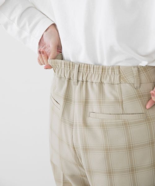 LOWRYS FARM（ローリーズファーム）の「ＬＡＮＡＴＥＣキノウスリットパンツ　257848（その他パンツ・レディース・アイボリー/ブラウン/ベージュ系その他/グリーン系その他・MEDIUM/LARGE）」の9枚目の写真