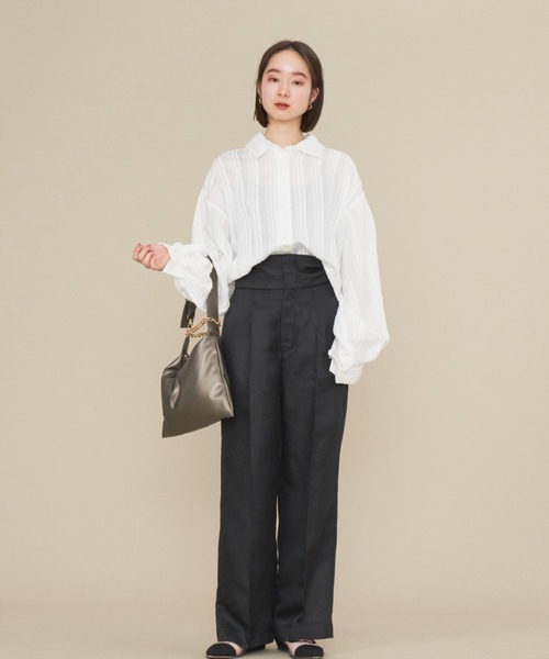 NEUNA（ヌナ）の「【4way】【普段使いにもオケージョンにも◎】ゴールドチェーン/ヴィーガンレザーショルダーバッグ（ショルダーバッグ・レディース・ホワイト/ブラック/シルバー・FREE）」の19枚目の写真