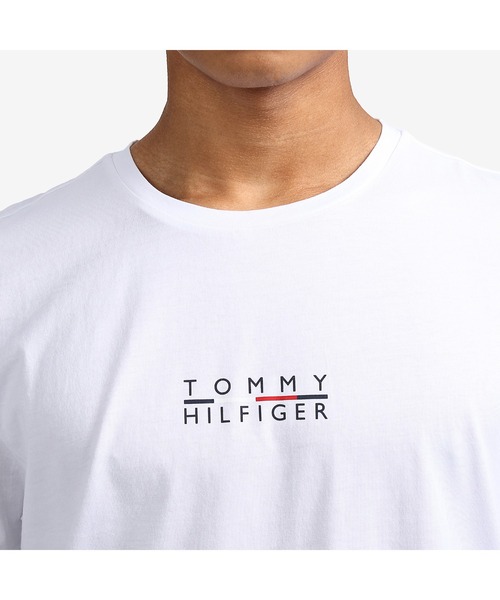 TOMMY HILFIGER(トミーヒルフィガー)の「【オンライン限定】スクエアロゴTシャツ(Tシャツ/カットソー・メンズ・ホワイト/ライトブルー/カーキ/ブラック/ネイビー/オレンジ・MEDIUM/SMALL/LARGE/X-LARGE/XX-LARGE)」の12枚目の写真