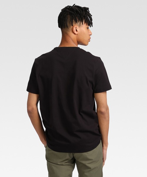 TOMMY HILFIGER(トミーヒルフィガー)の「【オンライン限定】スクエアロゴTシャツ(Tシャツ/カットソー・メンズ・ホワイト/ライトブルー/カーキ/ブラック/ネイビー/オレンジ・MEDIUM/SMALL/LARGE/X-LARGE/XX-LARGE)」の10枚目の写真