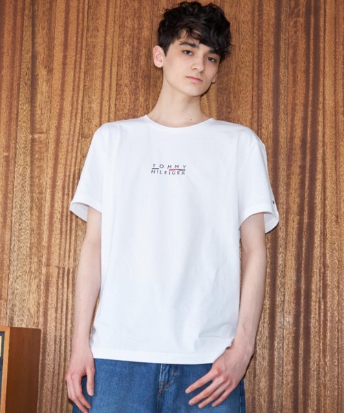 TOMMY HILFIGER(トミーヒルフィガー)の「【オンライン限定】スクエアロゴTシャツ(Tシャツ/カットソー・メンズ・ホワイト/ライトブルー/カーキ/ブラック/ネイビー/オレンジ・MEDIUM/SMALL/LARGE/X-LARGE/XX-LARGE)」の20枚目の写真