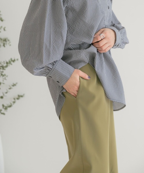 ITEMS URBANRESEARCH（アイテムズ アーバンリサーチ）の「フィブリルレザースカート（スカート・レディース・ブラック/カーキ・FREE）」の21枚目の写真