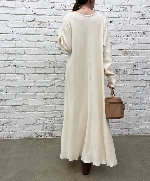 DISCOAT（ディスコート）の「【前後2WAY】リブカットワンピース（ワンピース・レディース・チャコールグレー/ホワイト系その他/グレイッシュベージュ・FREE）」の11枚目の写真