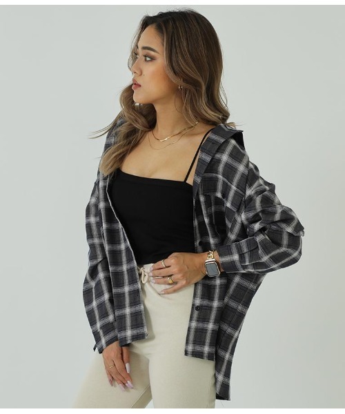 ANAP（アナップ）の「オーバーサイズチェックシャツ（シャツ/ブラウス・レディース・ベージュ/ブラック/アイボリー・FREE）」の3枚目の写真