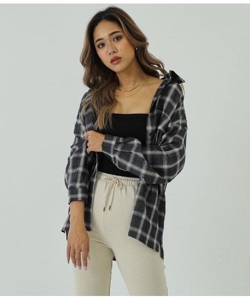 ANAP（アナップ）の「オーバーサイズチェックシャツ（シャツ/ブラウス・レディース・ベージュ/ブラック/アイボリー・FREE）」の7枚目の写真