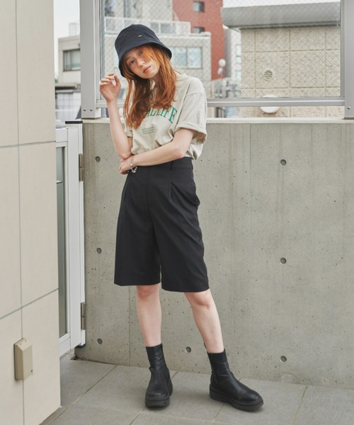 hinari ラップタックパンツ　チャコールグレー タックハーフパンツ（その他パンツ）｜hinari（ヒナリ）の