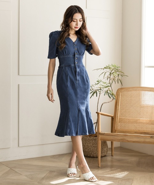 Julia Boutique(ジュリアブティック)の「フロントスリットマーメイドデニムワンピース/22014(ワンピース・レディース・ネイビー・ONE)」の2枚目の写真
