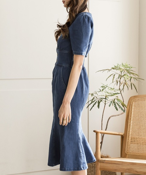 Julia Boutique(ジュリアブティック)の「フロントスリットマーメイドデニムワンピース/22014(ワンピース・レディース・ネイビー・ONE)」の7枚目の写真
