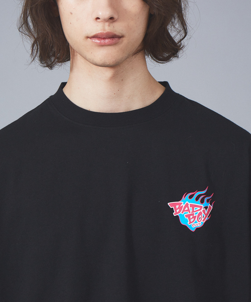 BAD BOY（バッドボーイ）の「【BADBOY / バッドボーイ】BADBOYCLUB ファイヤーパターン ロゴ Tシャツ（Tシャツ/カットソー・メンズ・ホワイト/ライトブルー/ブラック・M/L）」の19枚目の写真
