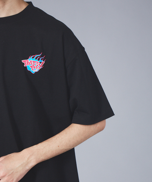 BAD BOY（バッドボーイ）の「【BADBOY / バッドボーイ】BADBOYCLUB ファイヤーパターン ロゴ Tシャツ（Tシャツ/カットソー・メンズ・ホワイト/ライトブルー/ブラック・M/L）」の20枚目の写真