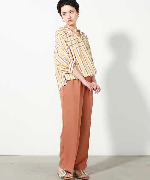NOLLEY’S（ノーリーズ）の「◇【WEB限定】カラータックパンツ（その他パンツ・レディース・ベージュ/ネイビー/ブラウン/ラベンダー・40/38/36）」の9枚目の写真