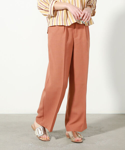 NOLLEY’S（ノーリーズ）の「◇【WEB限定】カラータックパンツ（その他パンツ・レディース・ベージュ/ネイビー/ブラウン/ラベンダー・40/38/36）」の10枚目の写真