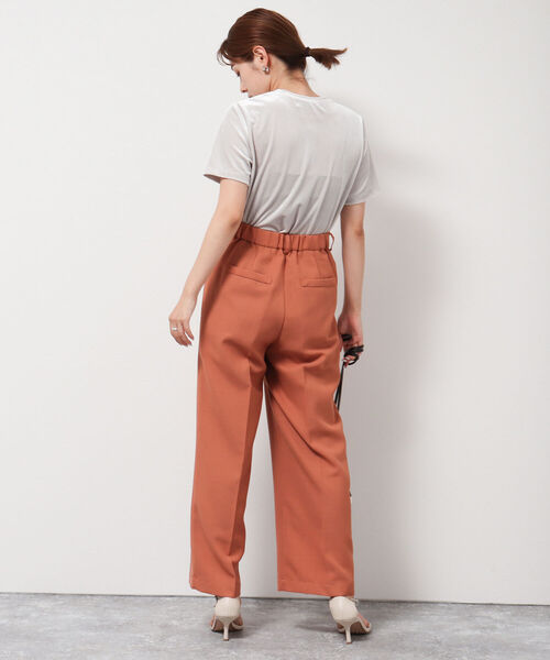 NOLLEY’S（ノーリーズ）の「◇【WEB限定】カラータックパンツ（その他パンツ・レディース・ベージュ/ネイビー/ブラウン/ラベンダー・40/38/36）」の12枚目の写真