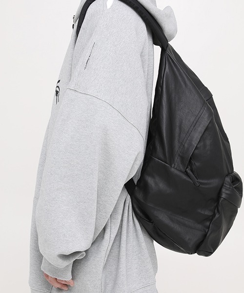 MASONPRINCE（メイソンプリンス）の「PUレザーコーティングバックパック BB2008 【MASONPRINCE】（バックパック/リュック・メンズ・ブラック・FREE）」の4枚目の写真