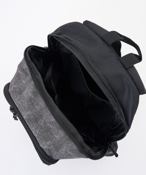 FORECAST(フォーキャスト)の「【FORECAST】アクティブバックパック20L リュックサック デイパック 通勤・通学 旅行 ジム アウトドア キャンプ 15inch以下PC収納可シューズ収納付き 9120(バックパック/リュック・メンズ・ブラック/グレー・FREE)」の13枚目の写真