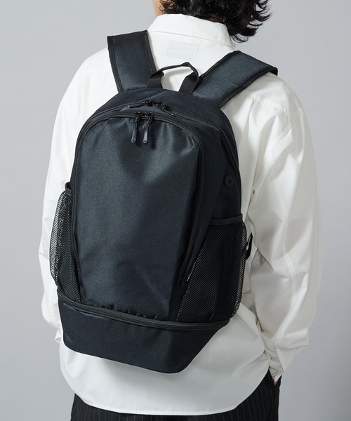 FORECAST(フォーキャスト)の「【FORECAST】アクティブバックパック20L リュックサック デイパック 通勤・通学 旅行 ジム アウトドア キャンプ 15inch以下PC収納可シューズ収納付き 9120(バックパック/リュック・メンズ・ブラック/グレー・FREE)」の5枚目の写真