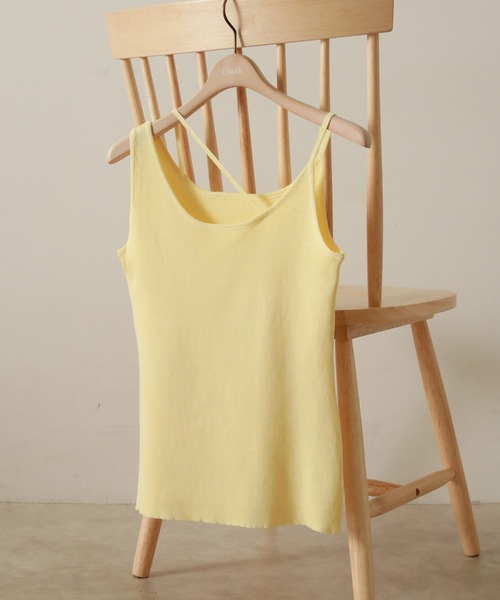 Cheek（チーク）の「アシメストラップニットキャミソール（キャミソール・レディース・ブラック/ベージュ/オフホワイト/イエロー・MEDIUM）」の2枚目の写真