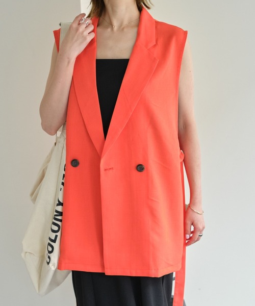 COLONY 2139（コロニートゥーワンスリーナイン）の「新色追加 / リネンライクサイドオープンテーラードベスト / オープンサイドジレ（ベスト・レディース・ブラック/アイボリー/オレンジ・FREE）」の11枚目の写真