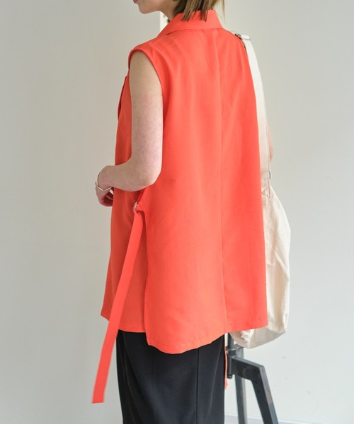 COLONY 2139（コロニートゥーワンスリーナイン）の「新色追加 / リネンライクサイドオープンテーラードベスト / オープンサイドジレ（ベスト・レディース・ブラック/アイボリー/オレンジ・FREE）」の10枚目の写真