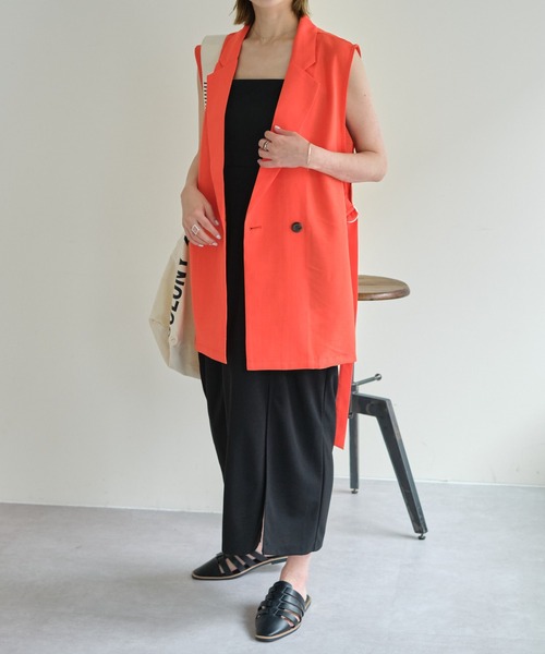 COLONY 2139（コロニートゥーワンスリーナイン）の「新色追加 / リネンライクサイドオープンテーラードベスト / オープンサイドジレ（ベスト・レディース・ブラック/アイボリー/オレンジ・FREE）」の12枚目の写真